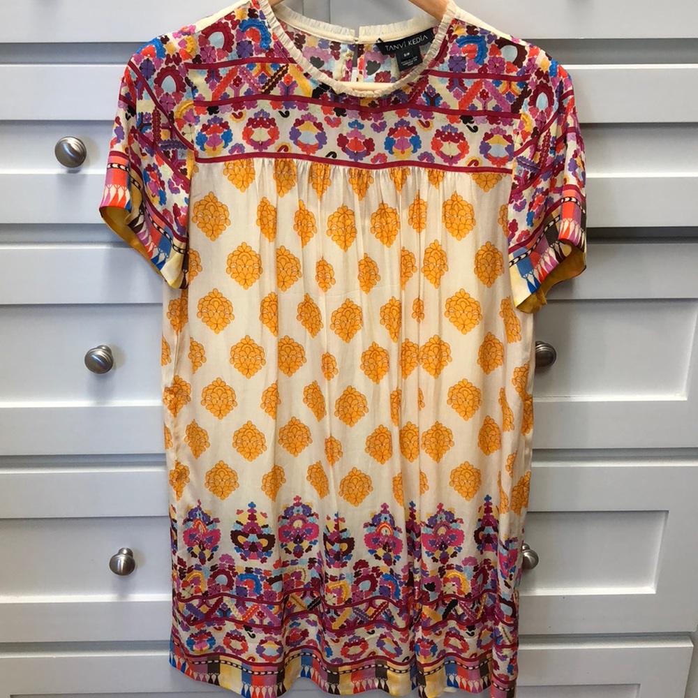 Great dress for travel or parties